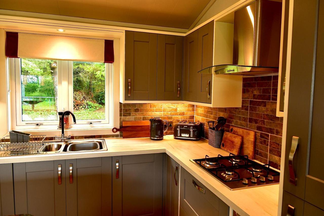 Arbennig Luxury Lodges Mold Exteriör bild